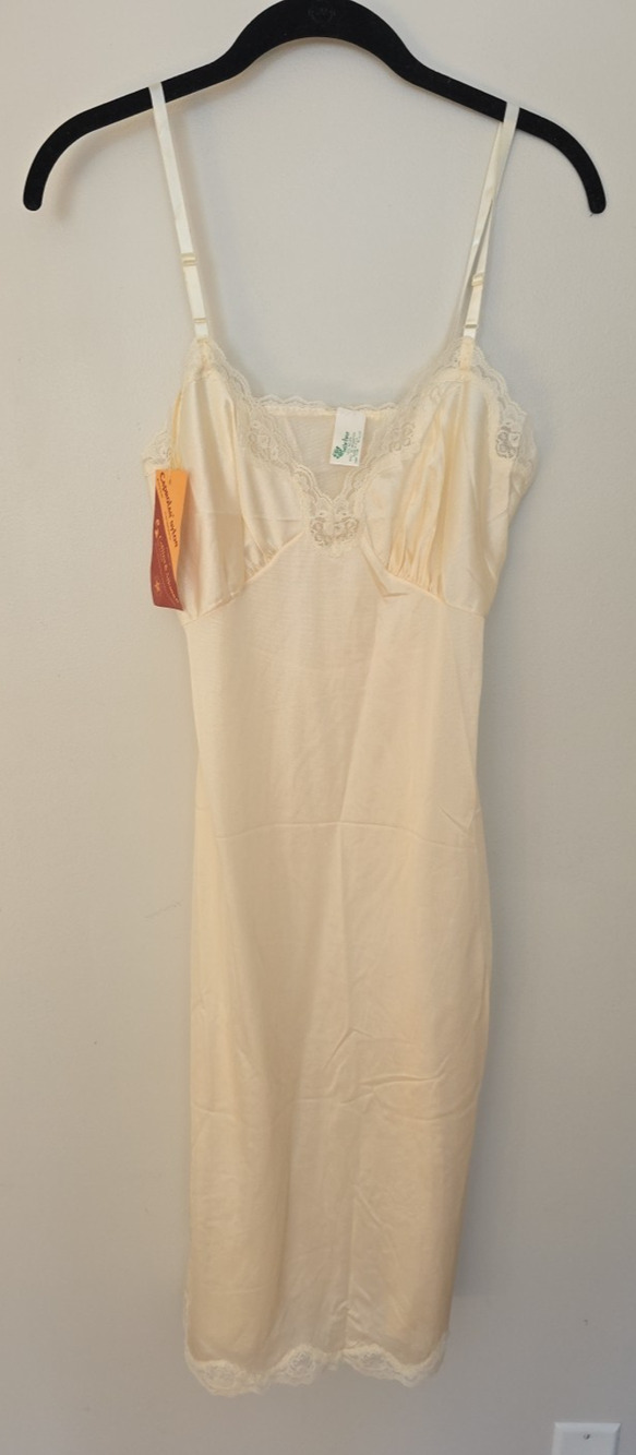 Nightgown Slip Vtg Belle Fleur Ivory Size 32 Nylon Lace USA Caprolan NWT